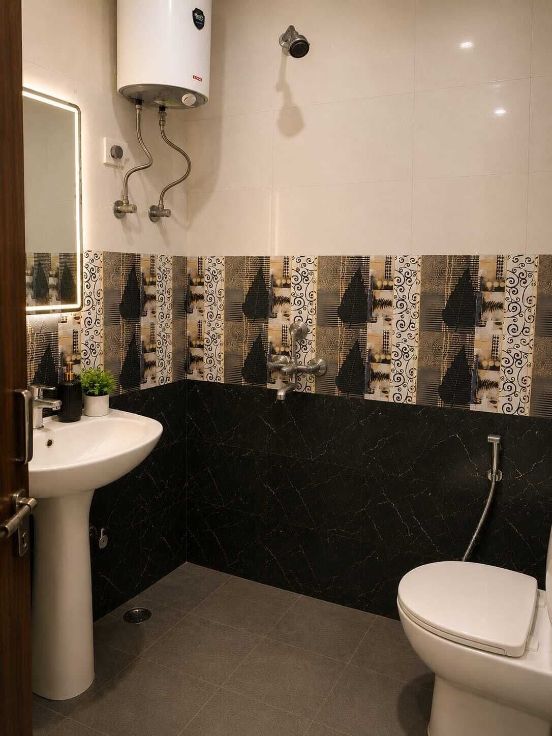 Classic Double Room | Bathroom | Towels, soap