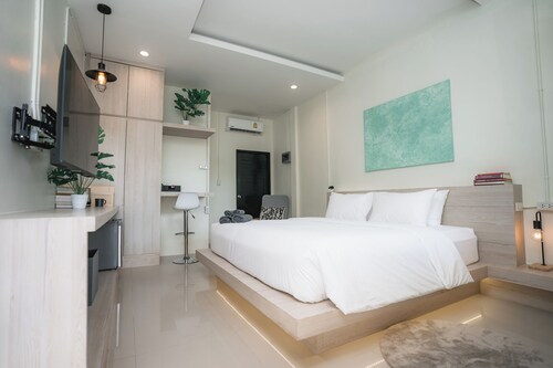 Studio Apartment in Chaweng, 400m to Beach — Daily Housekeeping