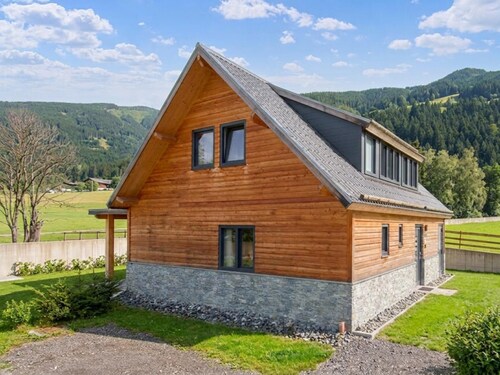 Premium Chalet an einem See mit alpinem Charme