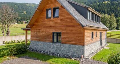 Premium Chalet an einem See mit alpinem Charme