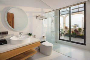 Executive Studio, City View | Bathroom | Shower, hair dryer, slippers, towels - VENTURA by BRIO (Da Nang)