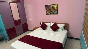 Habitación Premium | Escritorio, wifi gratis, ropa de cama