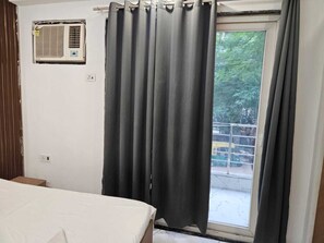 Free WiFi - Star Hotels Near Medanta hospital (Gurugram)