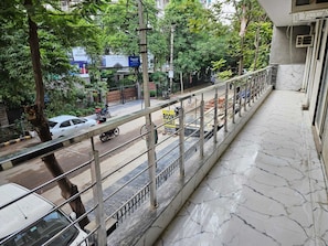 Property grounds - Star Hotels Near Medanta hospital (Gurugram)