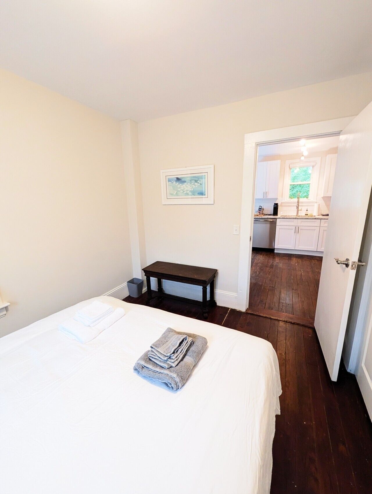 1 Schlafzimmer, Schreibtisch, Bügeleisen/Bügelbrett, Reisekinderbett