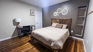 2 bedrooms, desk, iron/ironing board, travel cot