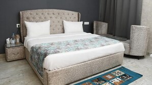 Phòng đôi Deluxe, quang cảnh vườn | Bàn, truy cập Internet không dây miễn phí 