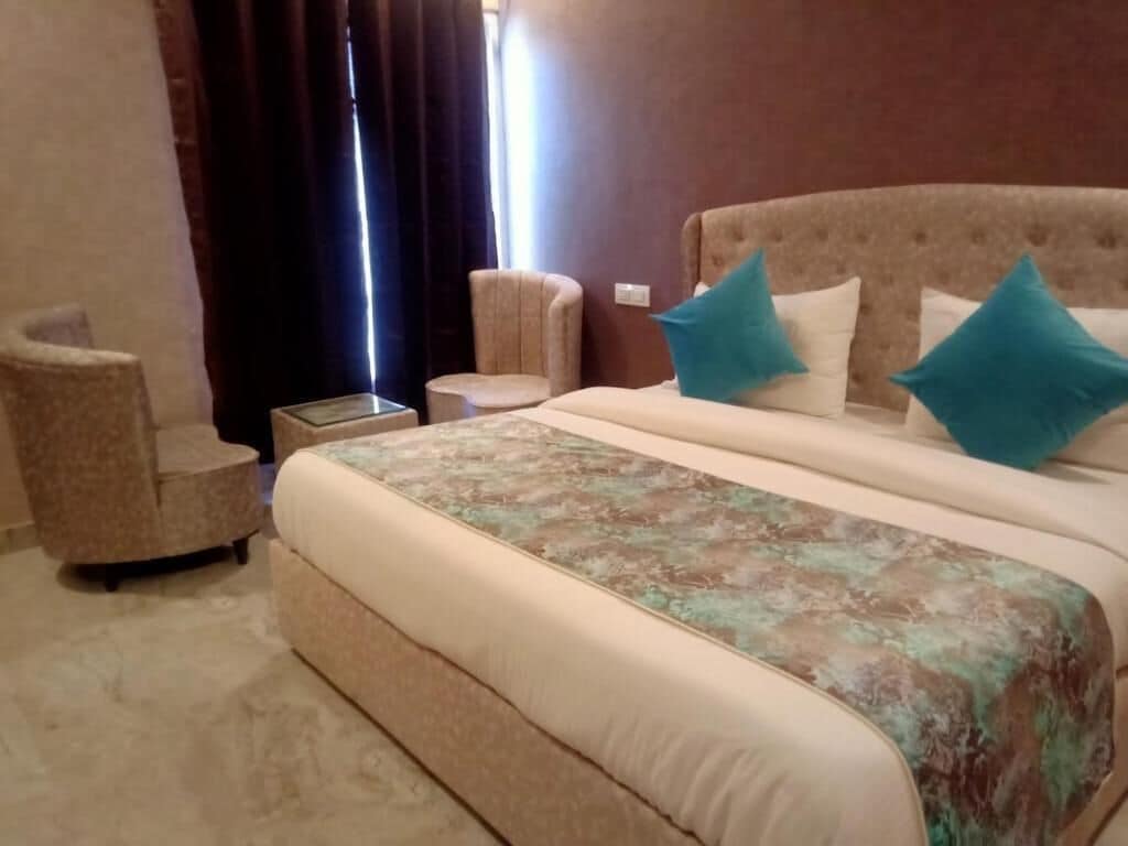 Double Room, Pool View | Desk, WiFi (free)
