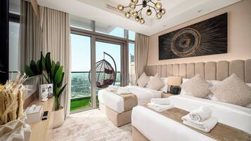 Deluxe-Apartment, Stadtblick | Zimmersafe, Verdunkelungsvorhänge, Bügeleisen/Bügelbrett