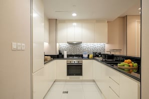 Unclassified image, 2 of 40, button - Luxury 2BR Paramount Infinity Pool (Dubai)