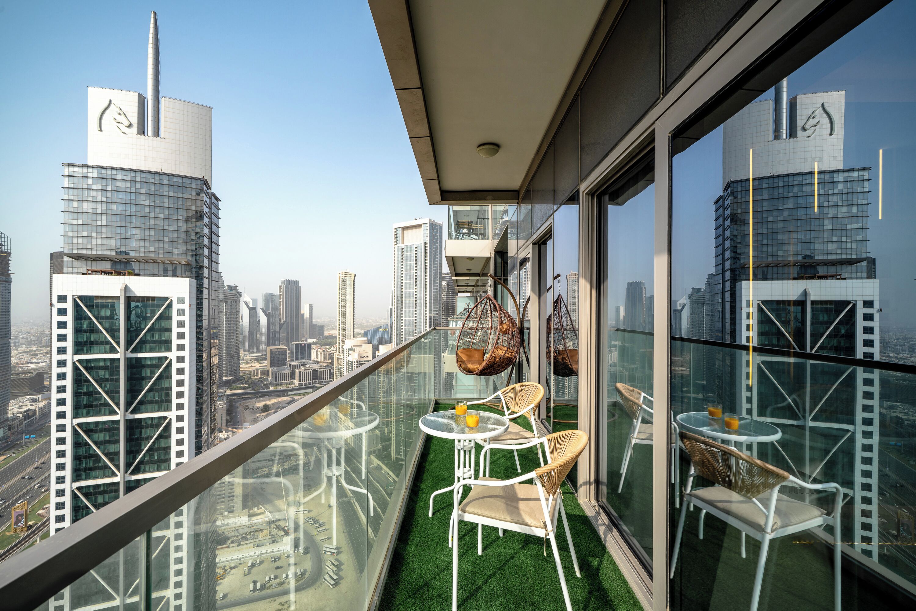 Deluxe-Apartment, Stadtblick | Speisen im Freien