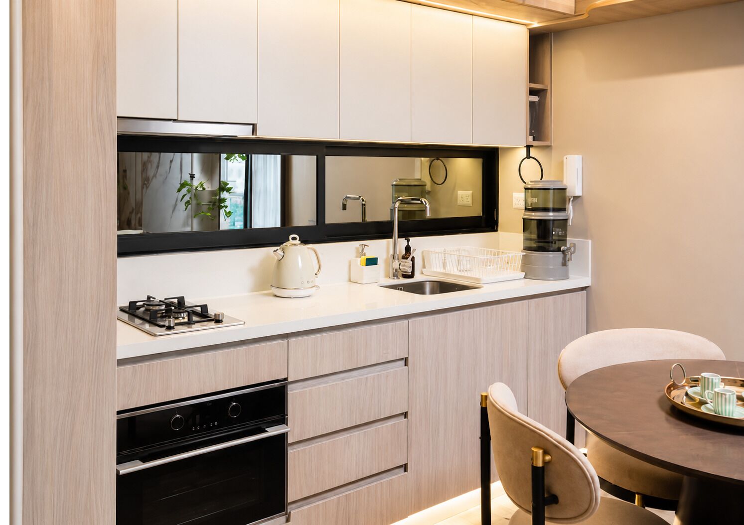 Departamento superior, balcón, vista a la ciudad | Cocina privada