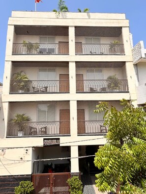 Fachada de la propiedad