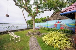 Double Room, Balcony, Lake View | Property grounds