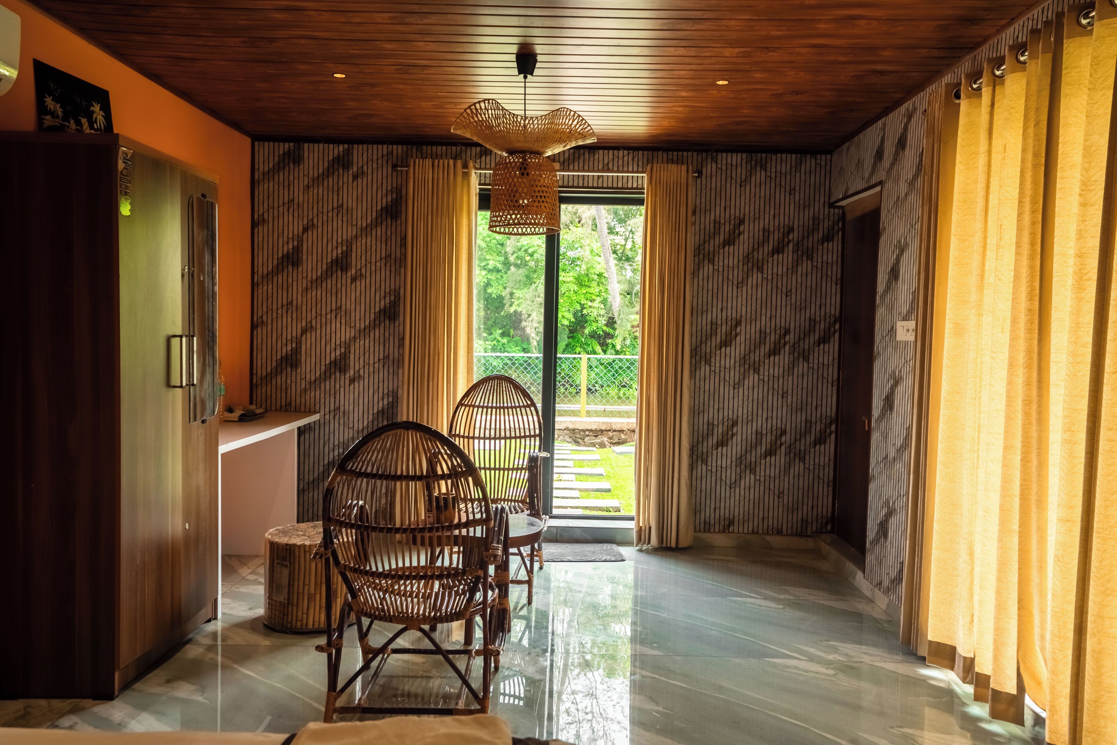 Chambre double, balcon, vue sur le lac | Intérieur