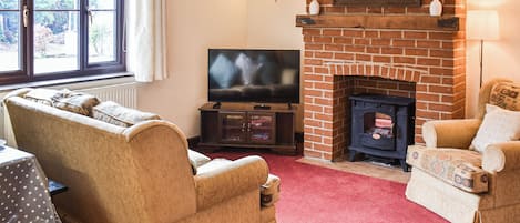 Living area | Cherry Tree Cottage - Thurnefield Holiday Homes, Repps-with-Bastwick