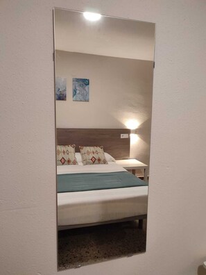 Free WiFi - HOSTAL GARAMAR (Benicàssim)
