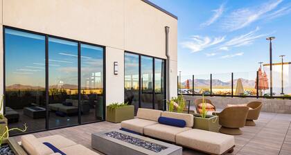 North Scottsdale Condo • Shared Rooftop Pool + Spa + Sauna + Views | Azur #246