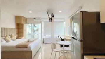 1 habitación, tabla de planchar con plancha y wifi