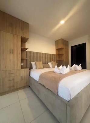 1 chambre, fer et planche à repasser, Wi-Fi gratuit, draps fournis
