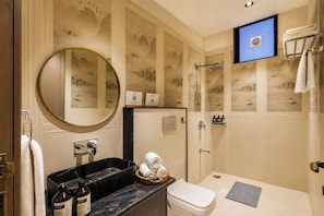 Bathroom - ELIVAAS Belvedere 4BHK Villa with Pool (Jaipur)