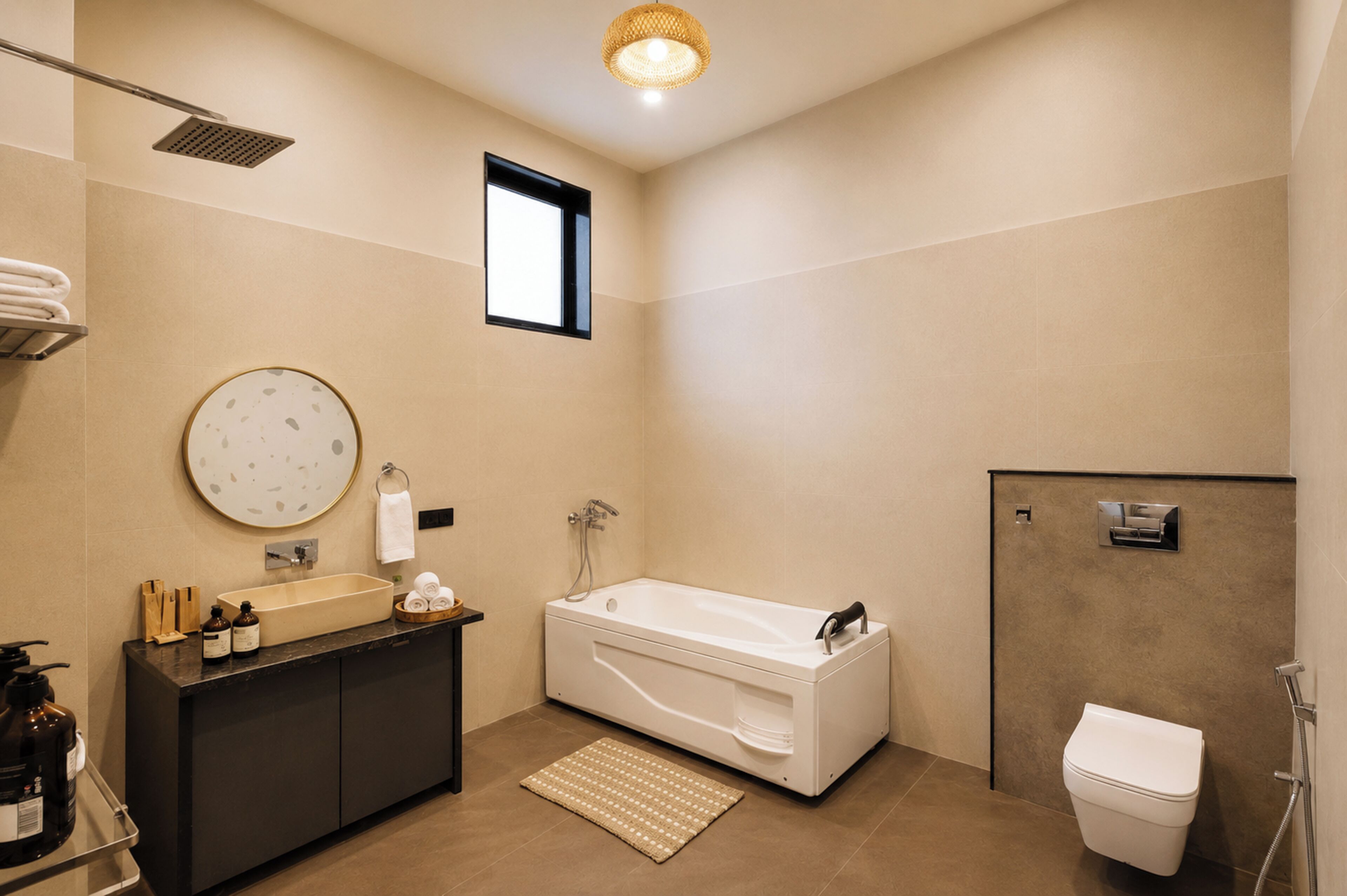 Deluxe Villa | Bathroom