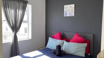 2 chambres, fer et planche à repasser, accès Internet, draps fournis