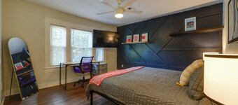 1 Mi to UNCG & Dtwn! Group Retreat w/ Private Yard