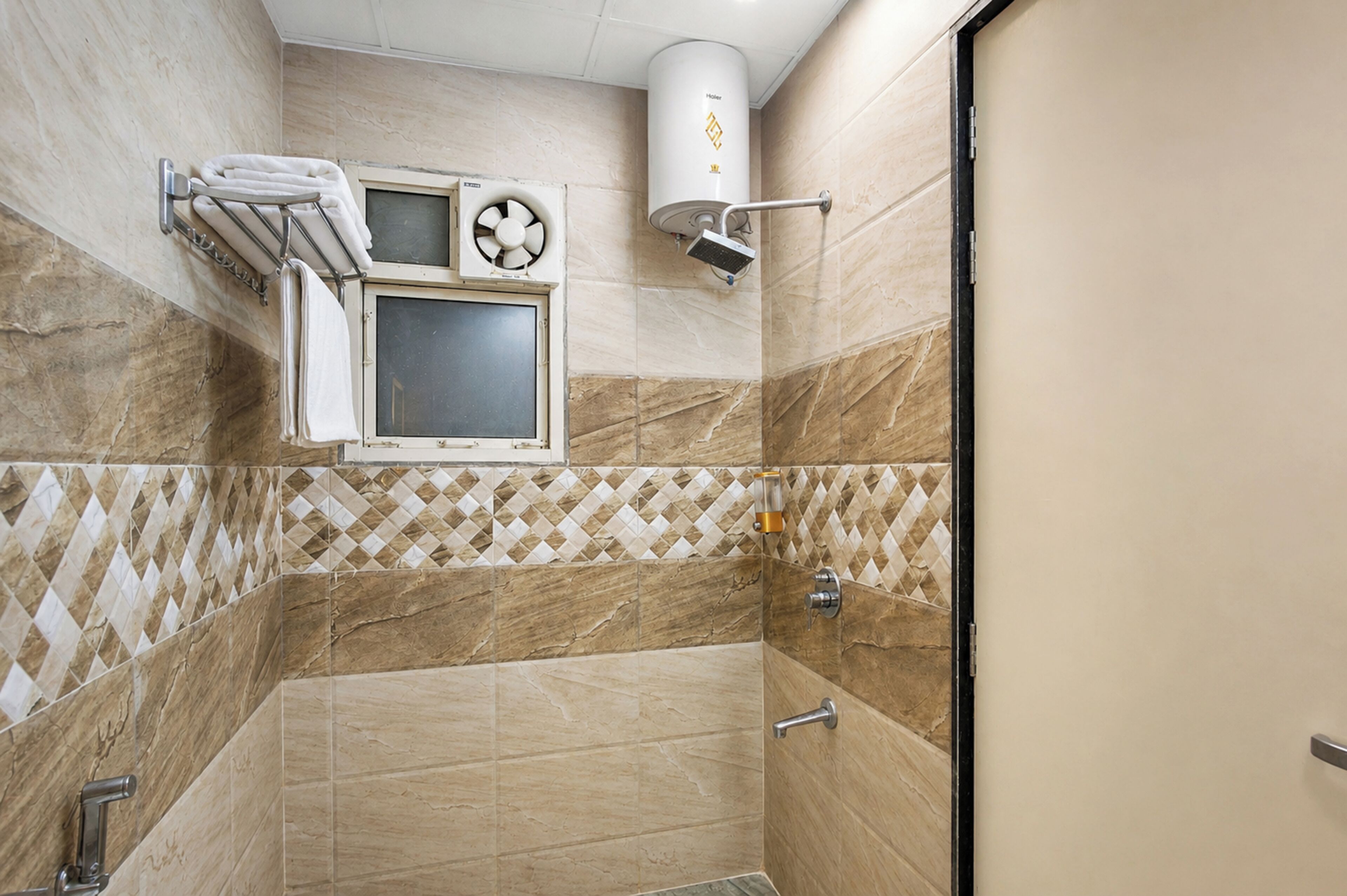 Deluxe Villa | Bathroom