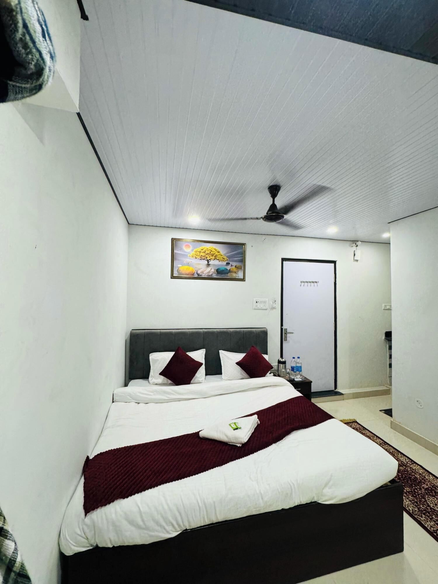Superior Double Room, City View | Desk, free WiFi