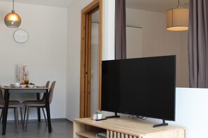 Interior - Modern apartment in the Tyrolean mountains (Fließ)