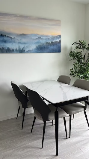 Dining - 2BR Sleek City Nest • Balcony • 1 Min to SkyTrain (Vancouver)