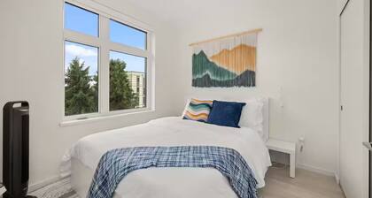 2BR Sleek City Nest • Balcony • 1 Min to SkyTrain