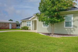 Exterior - Near Tyndall AFB & the Beach! Panama City Retreat (Panama City)