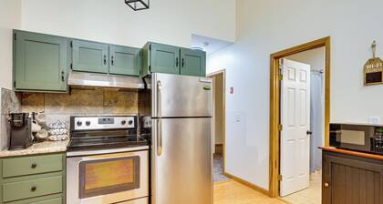 Near Beach & Trails! Lake Winnipesaukee Cabin