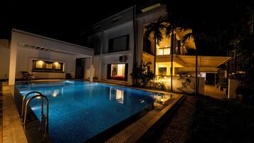 Piscina externa