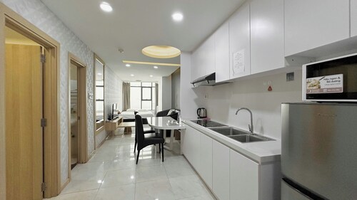 2830 Direct sea view 1 BR Muong Thanh 60 Tran Phu Nha Trang