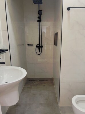 Unclassified image, 3 of 11, button - Fully Equiped Modern Studio in Dakar (Dakar)