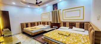 HOTEL SHREE KARNI PALACE