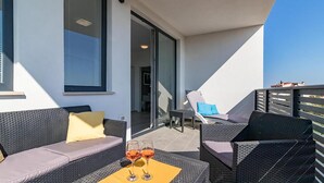 Terrace/patio - Beautiful apartment in Medulin with swimming pool (Medulin)