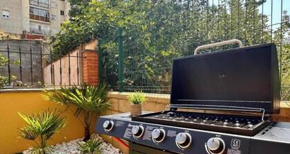 King-Size Bed, Garden, and BBQ, 10 Minutes from León