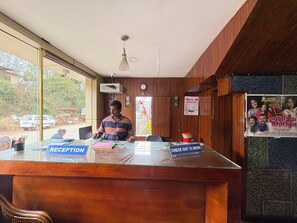 Lobby - Hotel Silverline Regency In Munnar (Munnar)