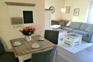 Dining - Holiday apartment in Büsum with swimming pool (Büsum)