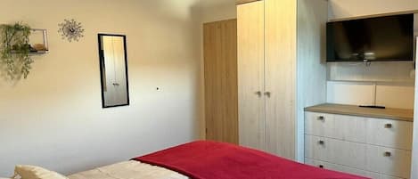 1 Schlafzimmer, Bügeleisen/Bügelbrett, Reisekinderbett, kostenloses WLAN