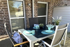 Outdoor dining - Sailmaker's House "Genoa" (Büsum)