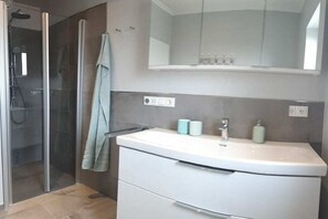 Bathroom - Sailing house "Penthouse meertied" (Büsum)