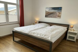 Room - Coastal Time "Deck 2" in the center (Büsum)