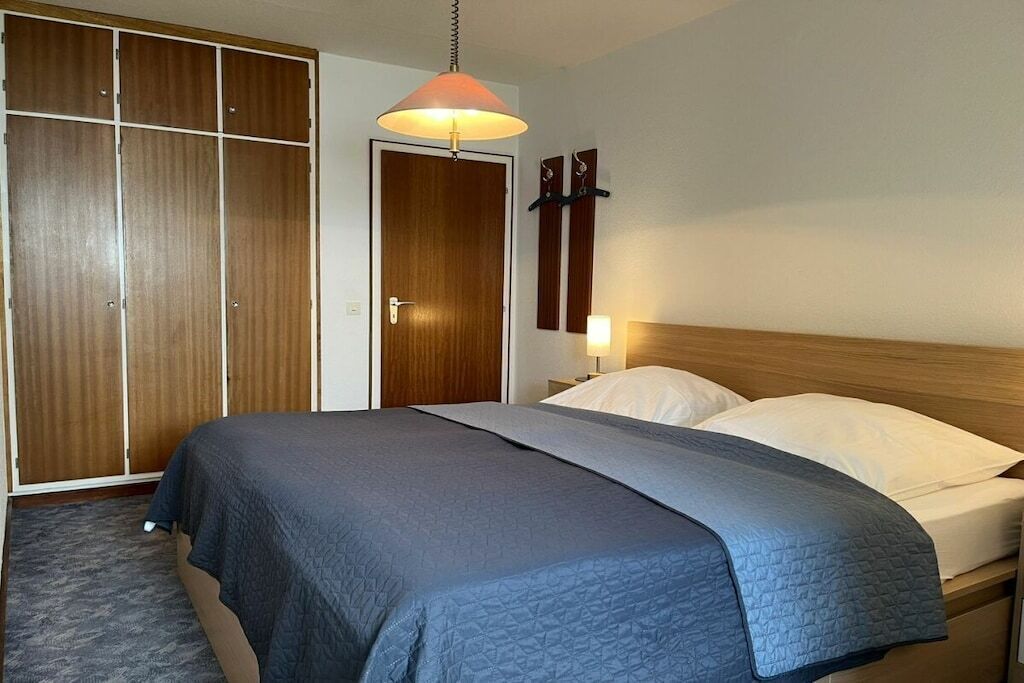 1 bedroom, iron/ironing board, WiFi (free)