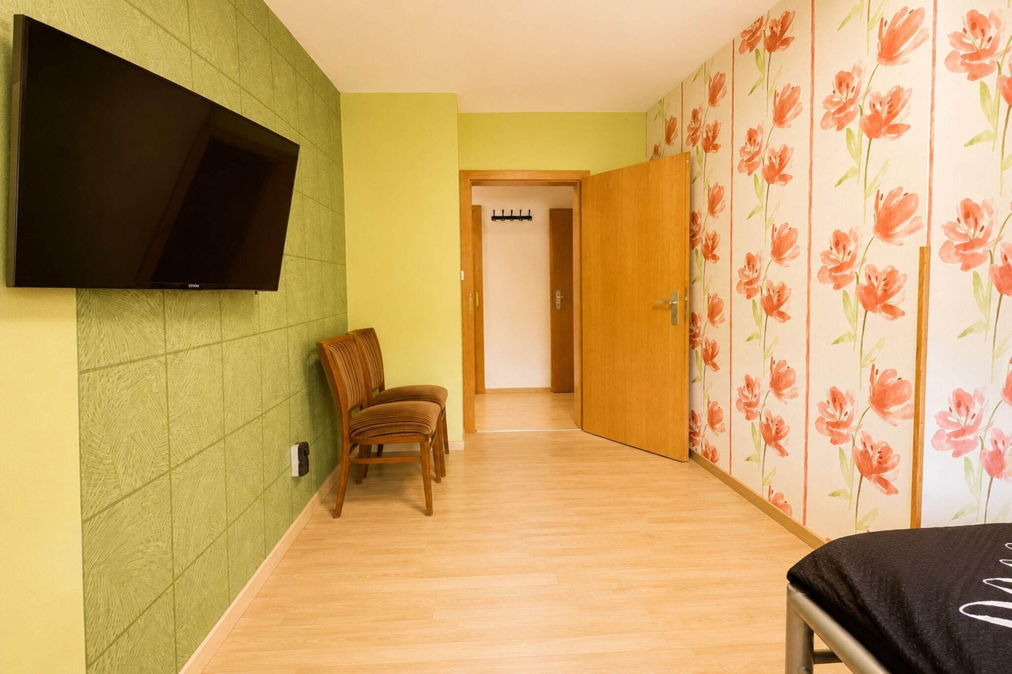 2 Schlafzimmer, Bügeleisen/Bügelbrett, kostenloses WLAN
