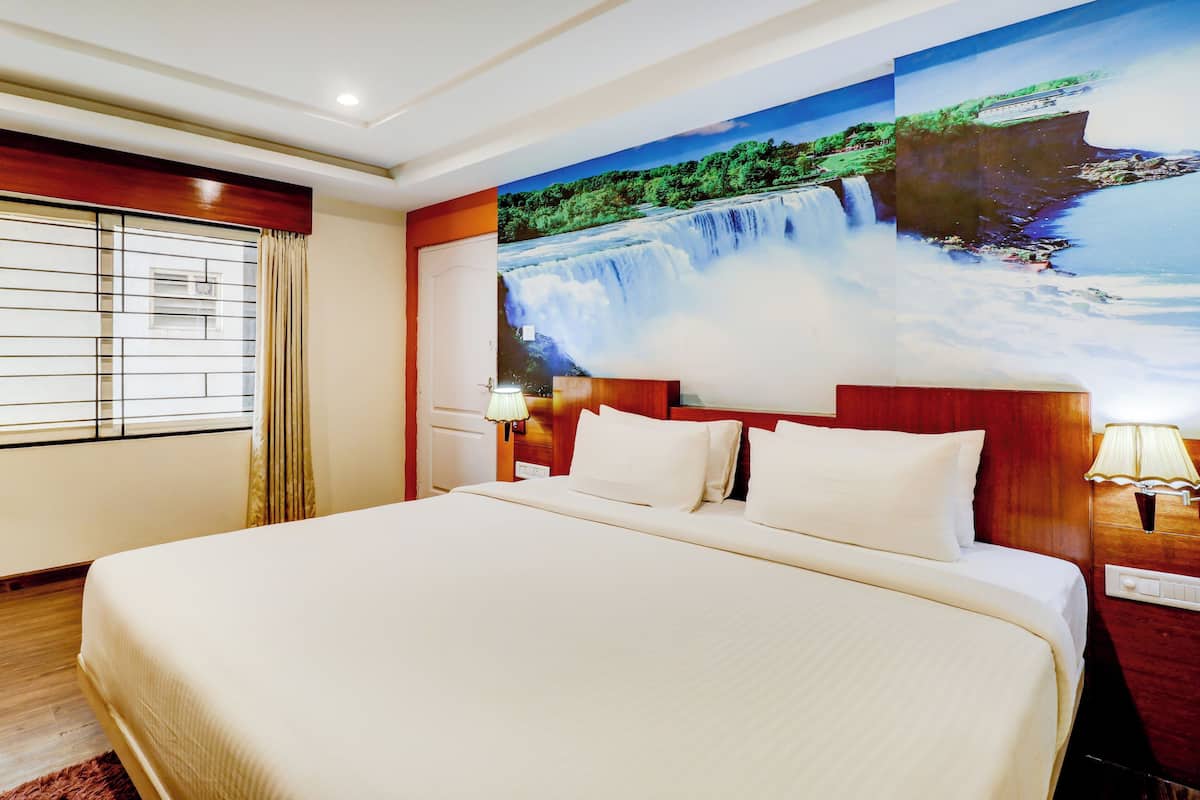Basic Room, Balcony, Garden View | Iron/ironing board, free WiFi